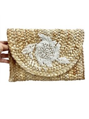 Vintage straw envelope clutch magnetic closure white straw flower Boho bohemian